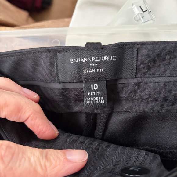 Banana Republic Ryan Fit Satin Ankle Pants – Black – Petite 10 - Picture 4 of 5
